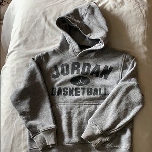 Kids Jordan Basketball Hoodie size s (8/10)